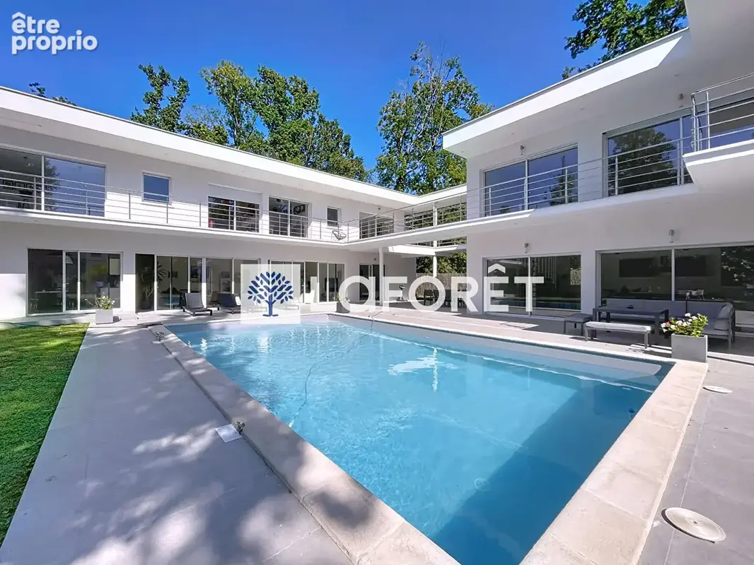 Feucherolles - propriété d'exception avec dépendance et piscine - photo 2