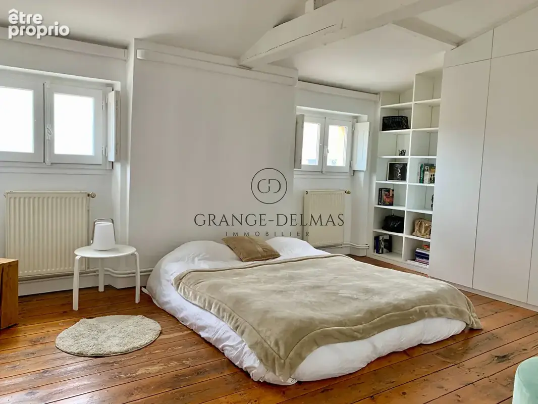 BORDEAUX ? INTENDANCE ? Duplex en pierre ? 3 chambres ? Balcons et ascenseur ? Dernier étage - photo 9