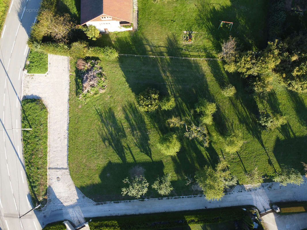 Terrain à SAINT-MARTIN-D&#039;URIAGE
