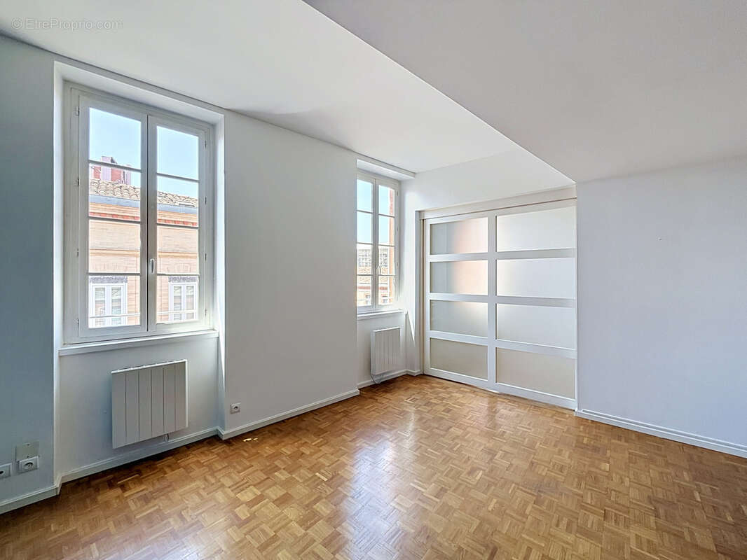 Grand T2 vue sur les Jacobins avec Parking - photo 2