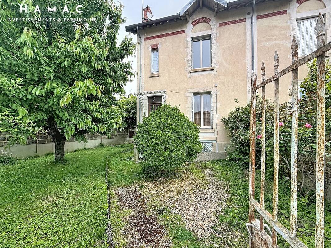 Maison à BEAUJEU