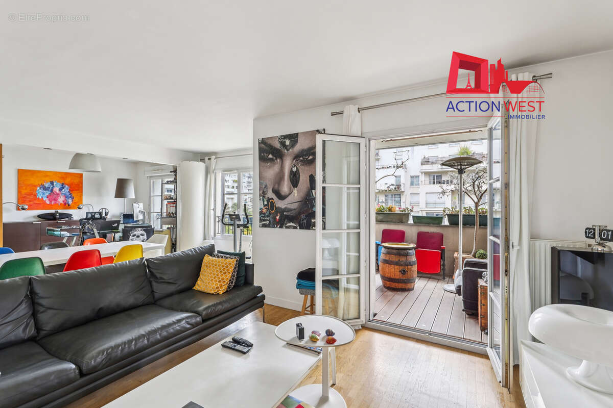 Appartement à COURBEVOIE