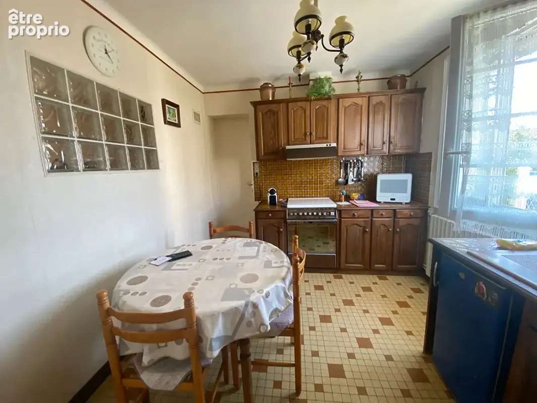 Maison avec 4 chambres, dont 2 de plain-pied, garage et jardin - photo 4