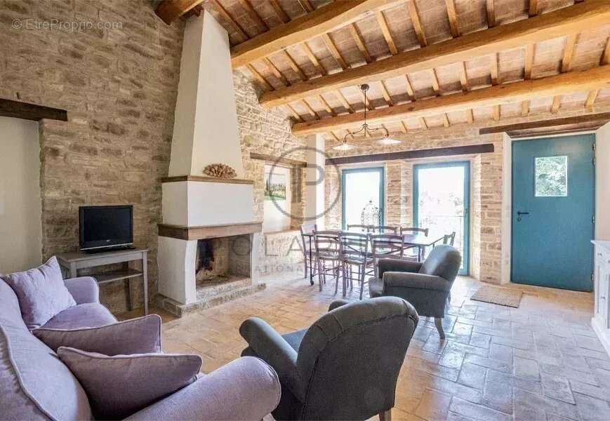 Ferme avec appartements, laboratoire de transformation et boutique à la ferme — Le Marche - photo 2