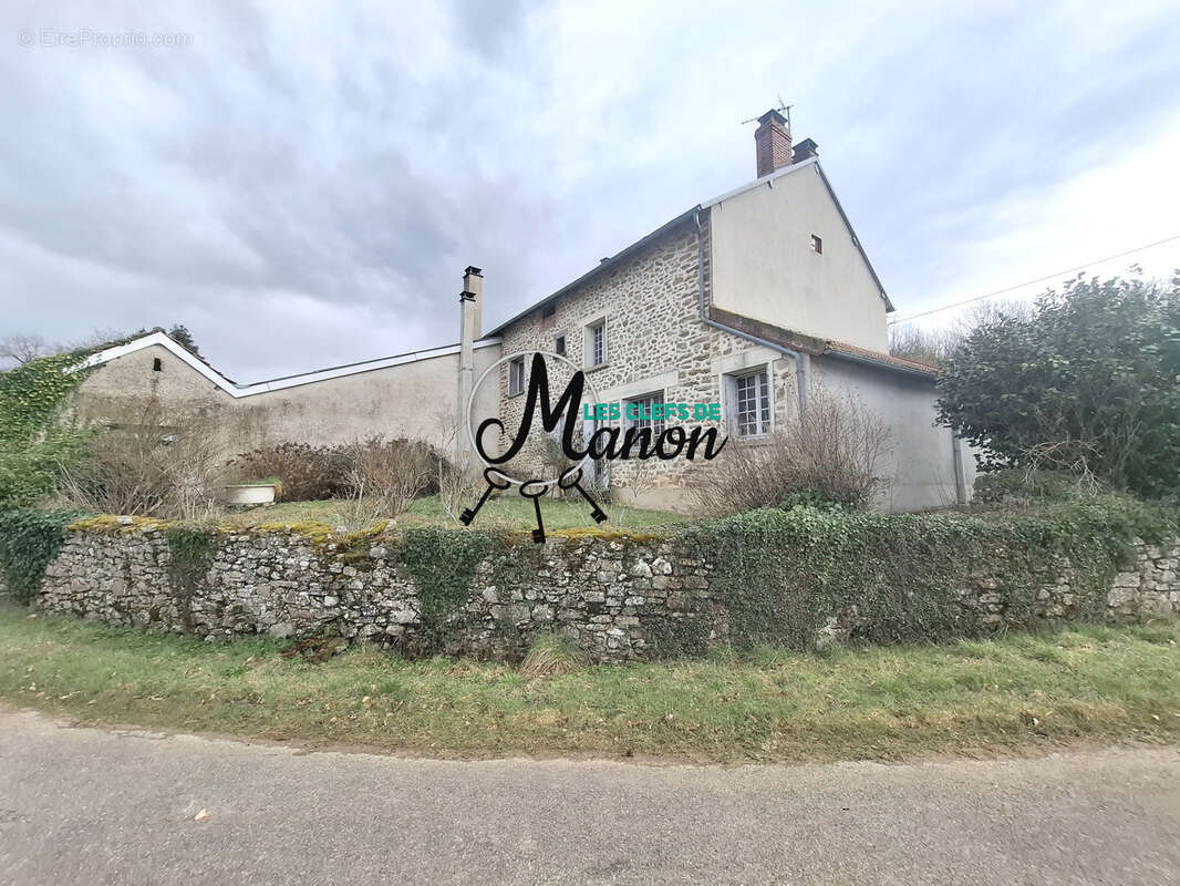 Maison à LAURIERE