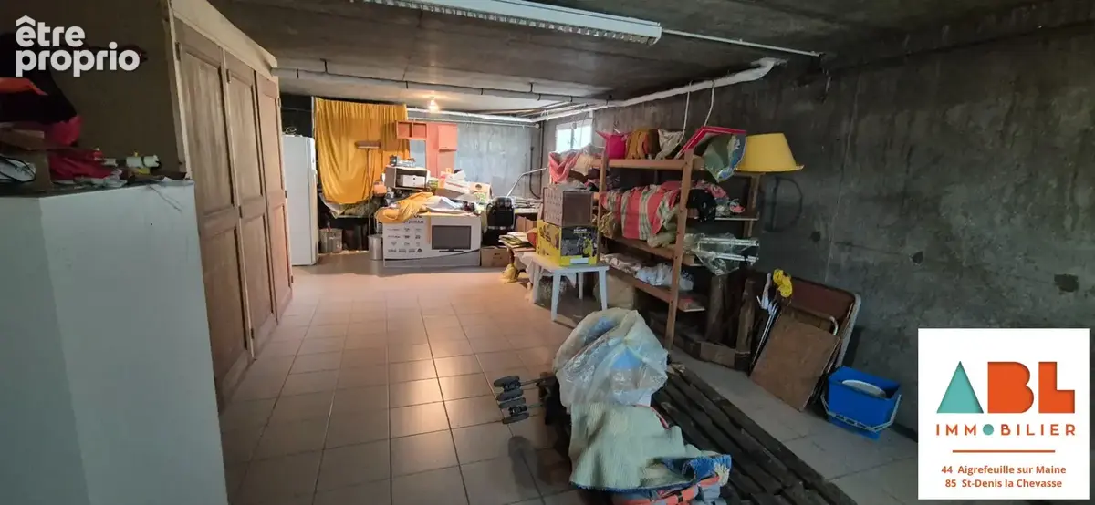 Maison 4 chambres avec sous-sol aménagé et 2 garages  - Centre de Montaigu - photo 14