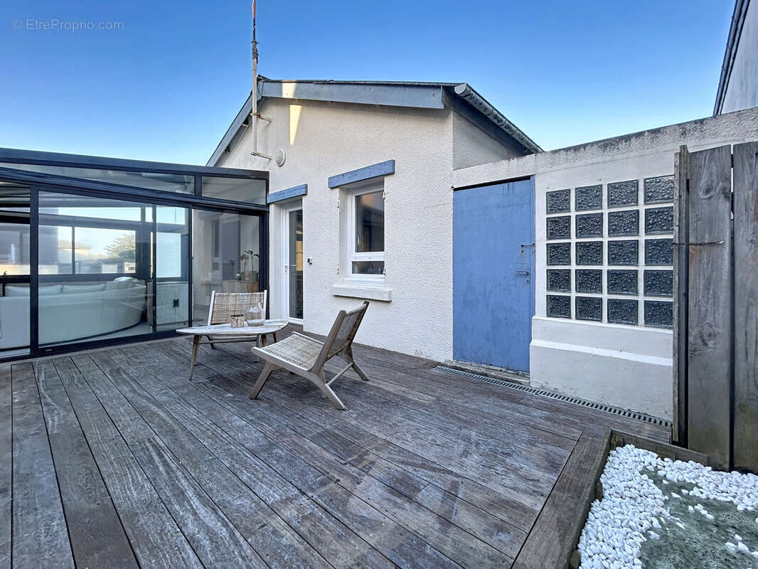 Maison à AGON-COUTAINVILLE