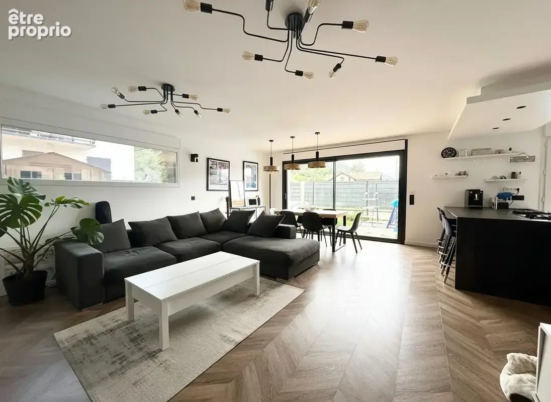 Maison 5 pièces 115 m² à vendre à Scionzier (74950) - photo 2