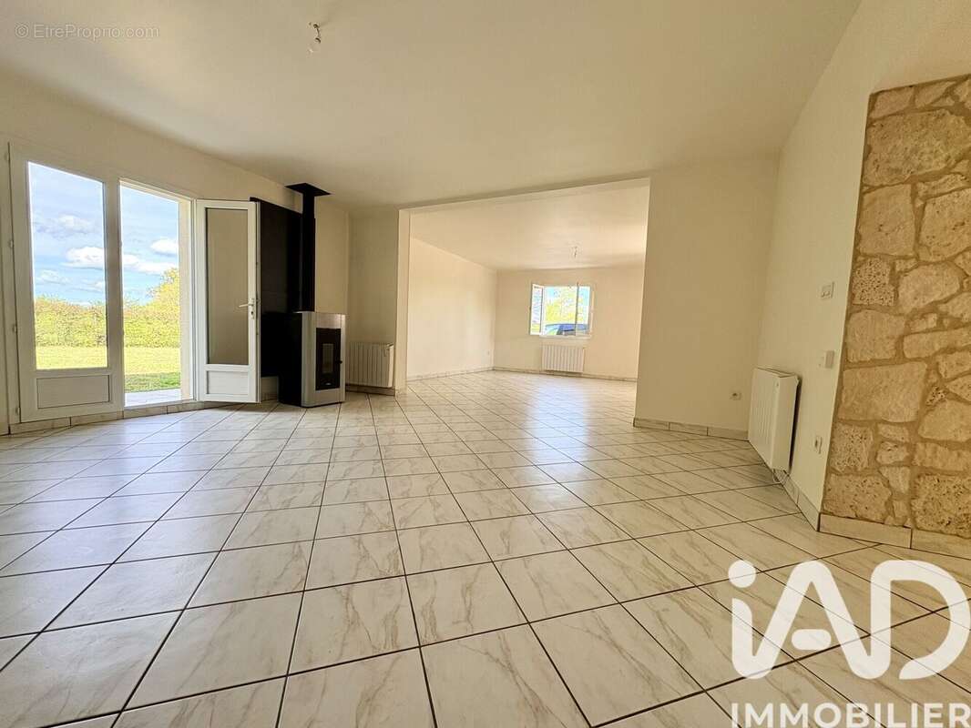 Photo 8 - Maison à FEUSINES