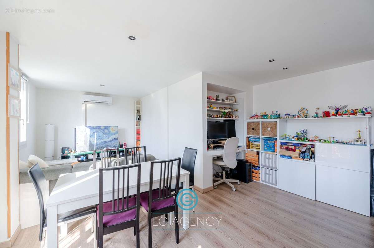 Appartement à MARSEILLE-9E
