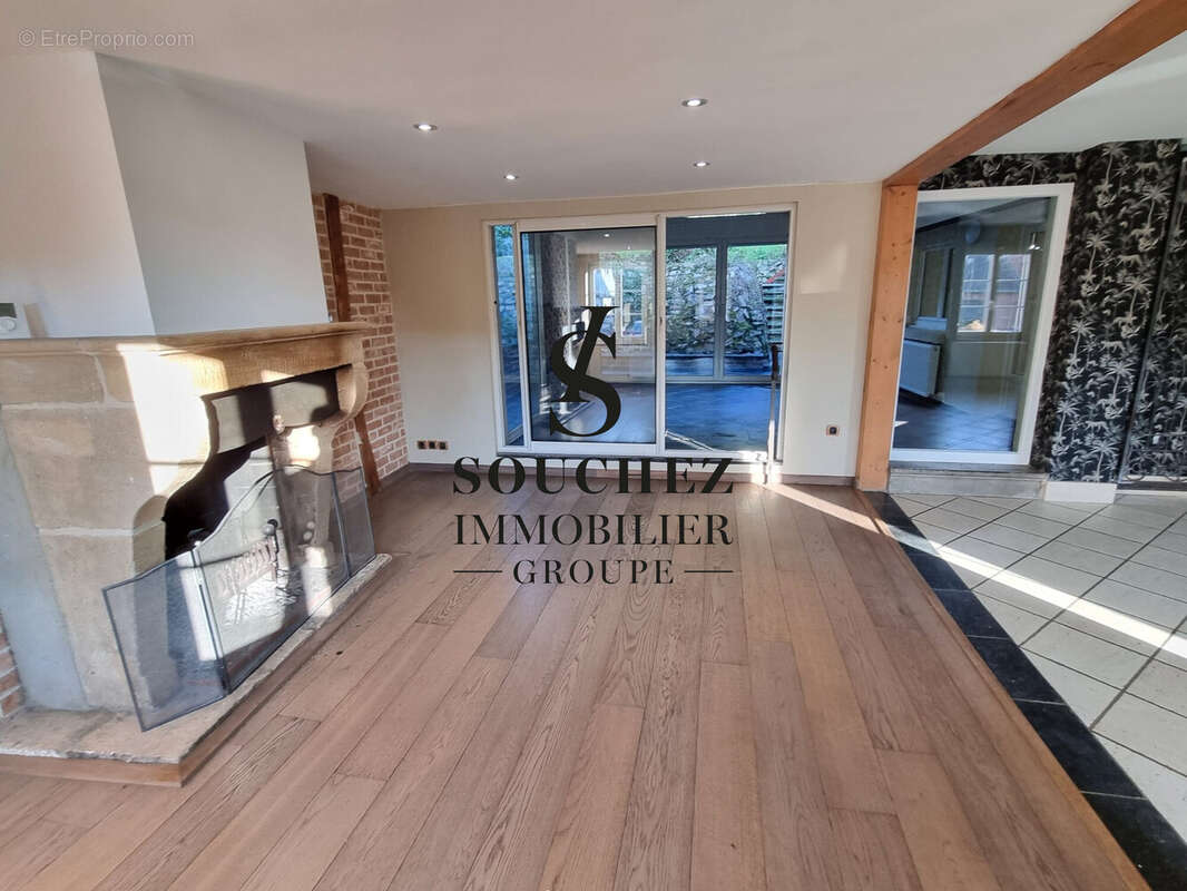 Maison à MONT-SAINT-ELOI