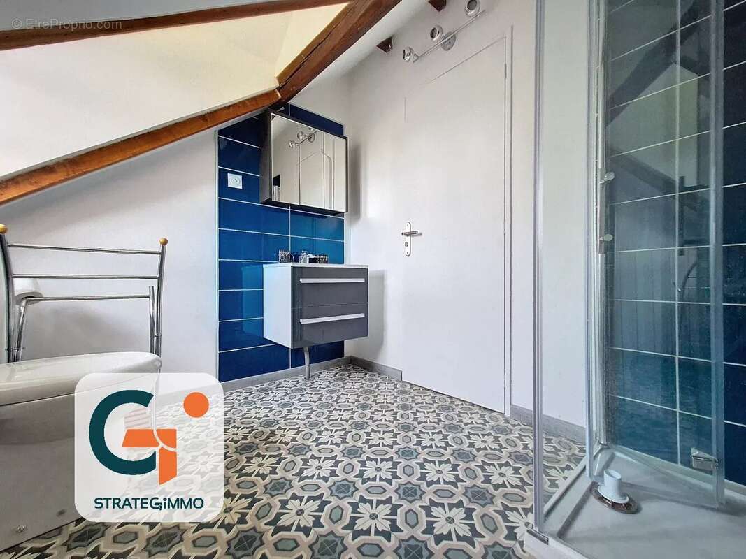 Maison à SAINT-OUEN-DE-THOUBERVILLE