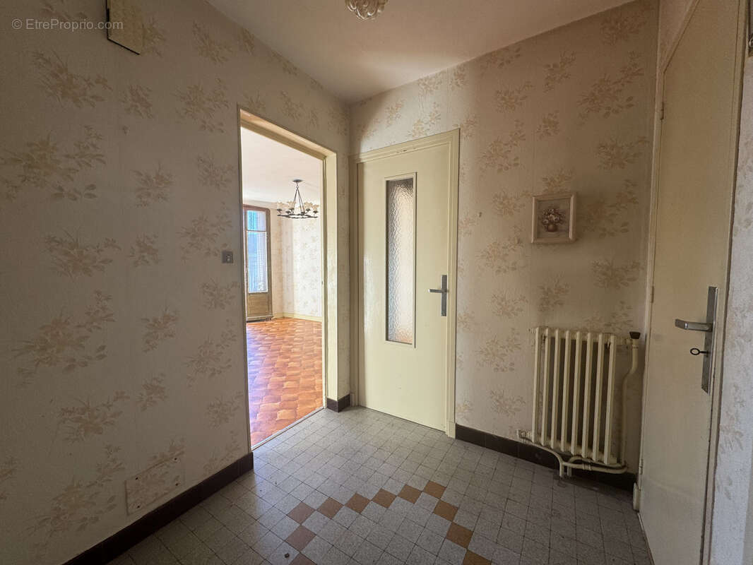 Maison à MEYLAN