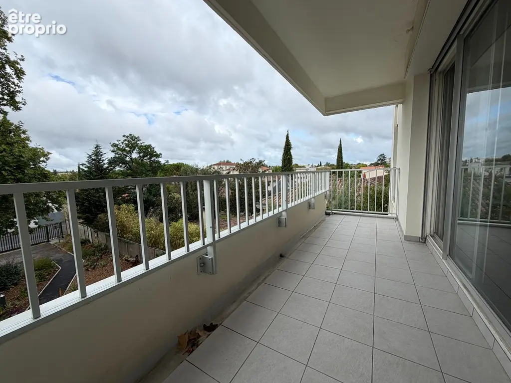 Bordeaux Caudéran - Appartement T3 de 88 m² avec balcons et box de garage - photo 2