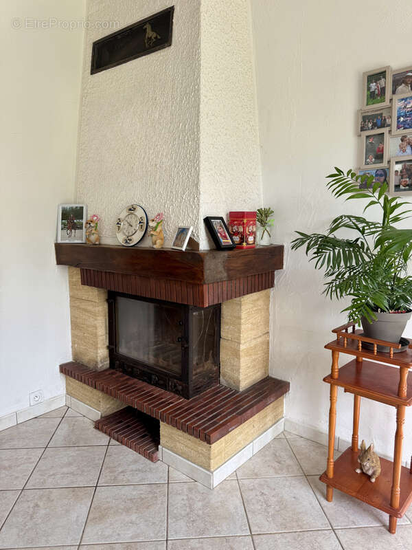 Maison à NOYERS
