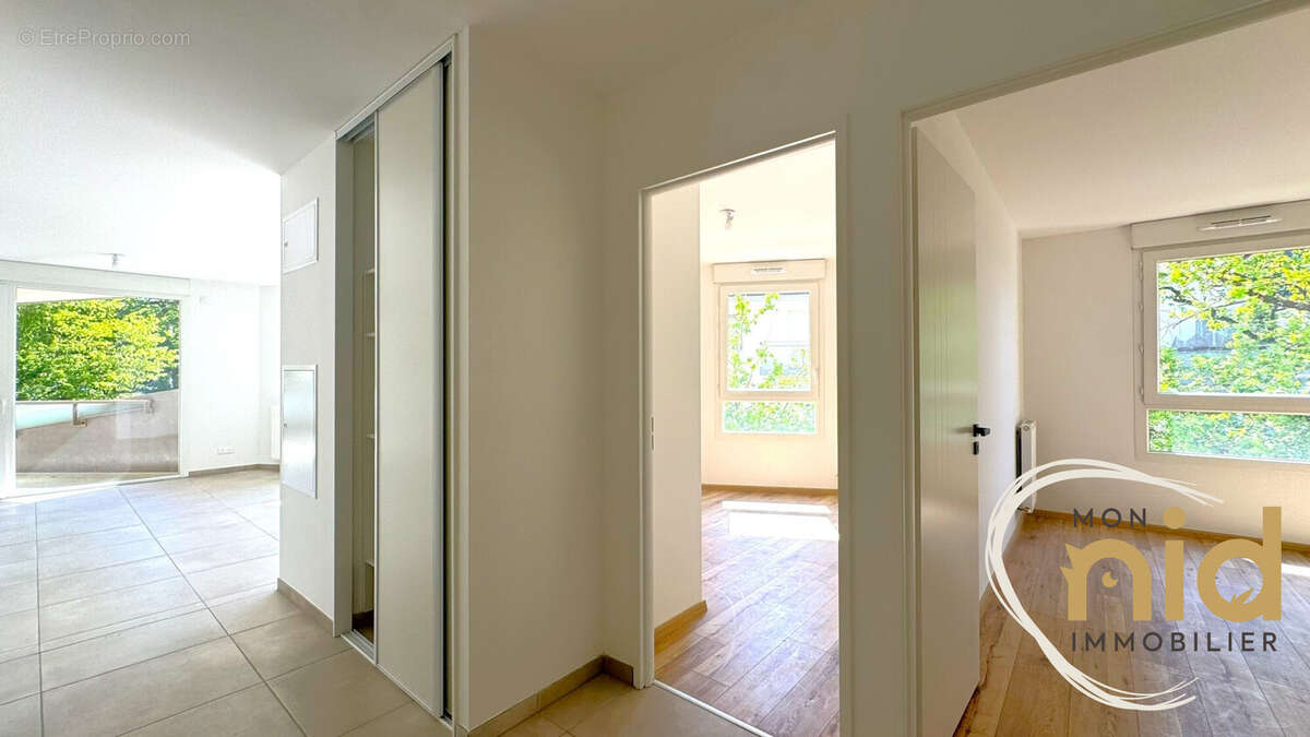 Appartement à MEYLAN
