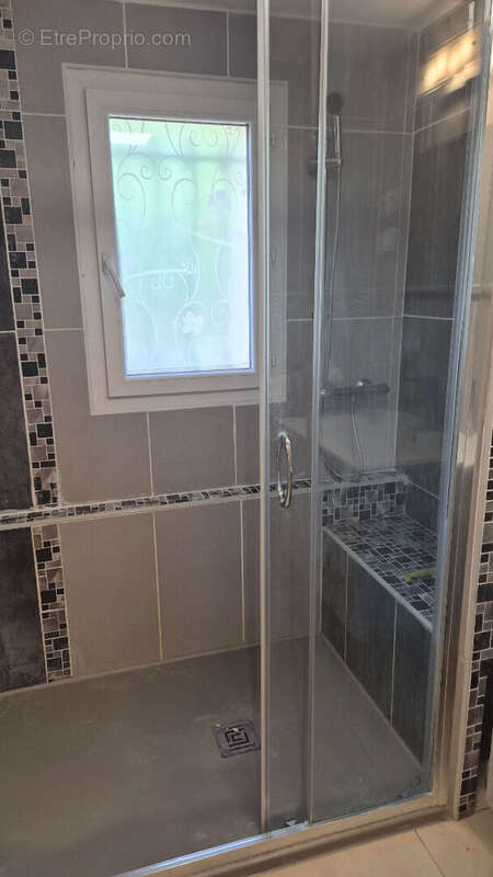 A vendre Villa T5 + Studio à Tavernes - photo 14