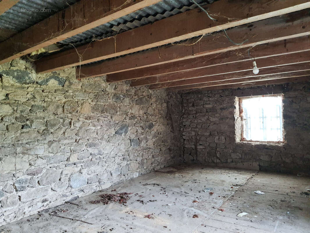 Maison à NOIRETABLE