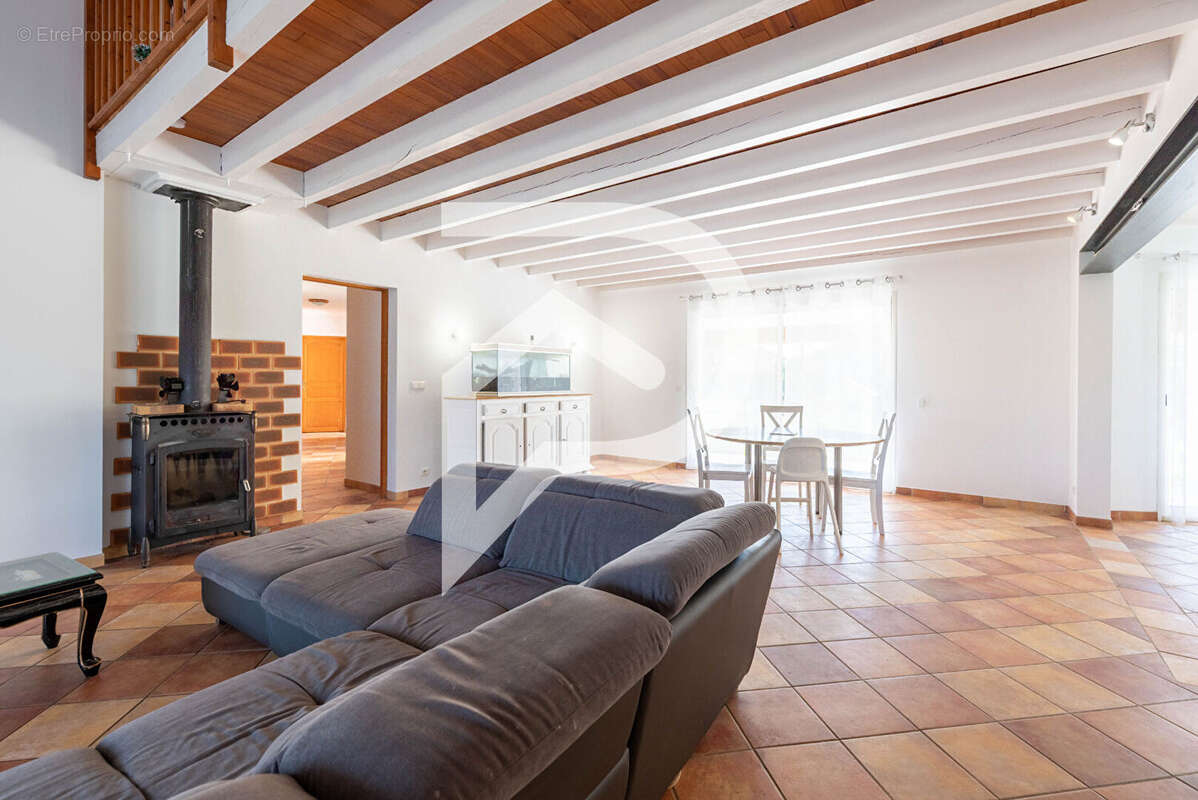 Maison à BRETAGNE-DE-MARSAN