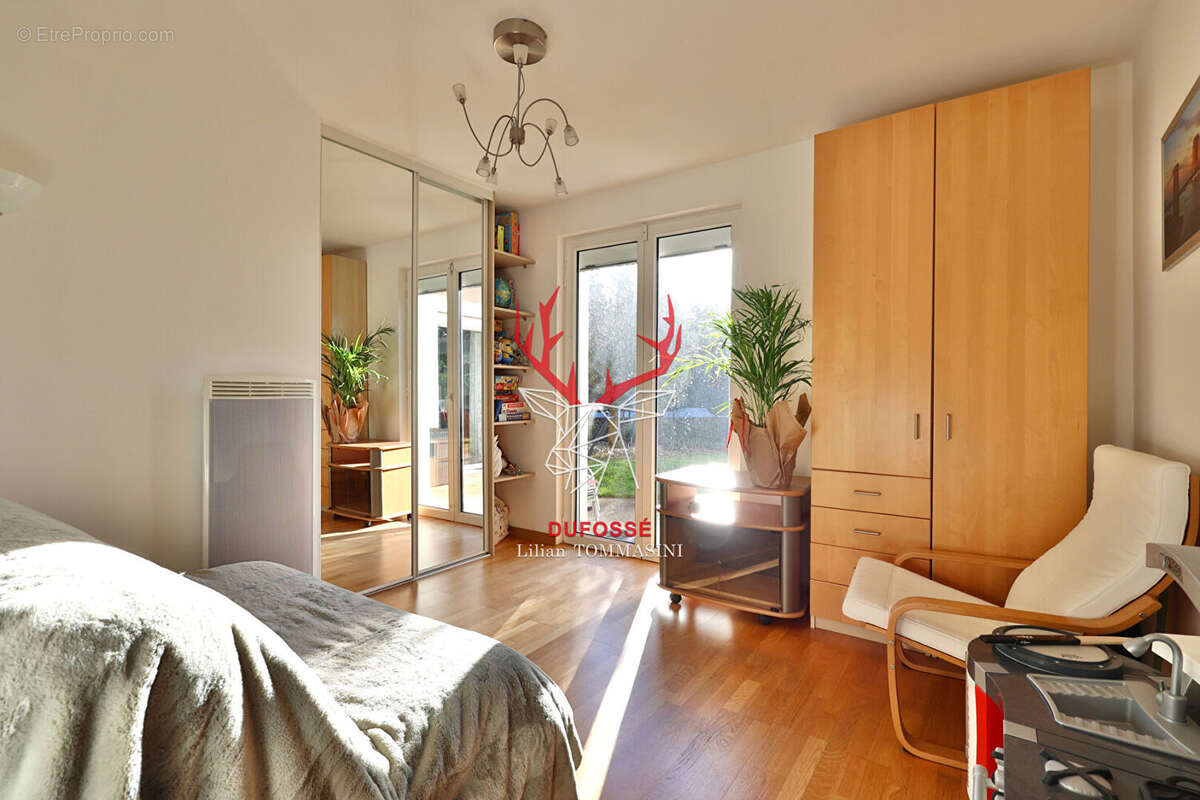 Maison à LA TOUR-DE-SALVAGNY