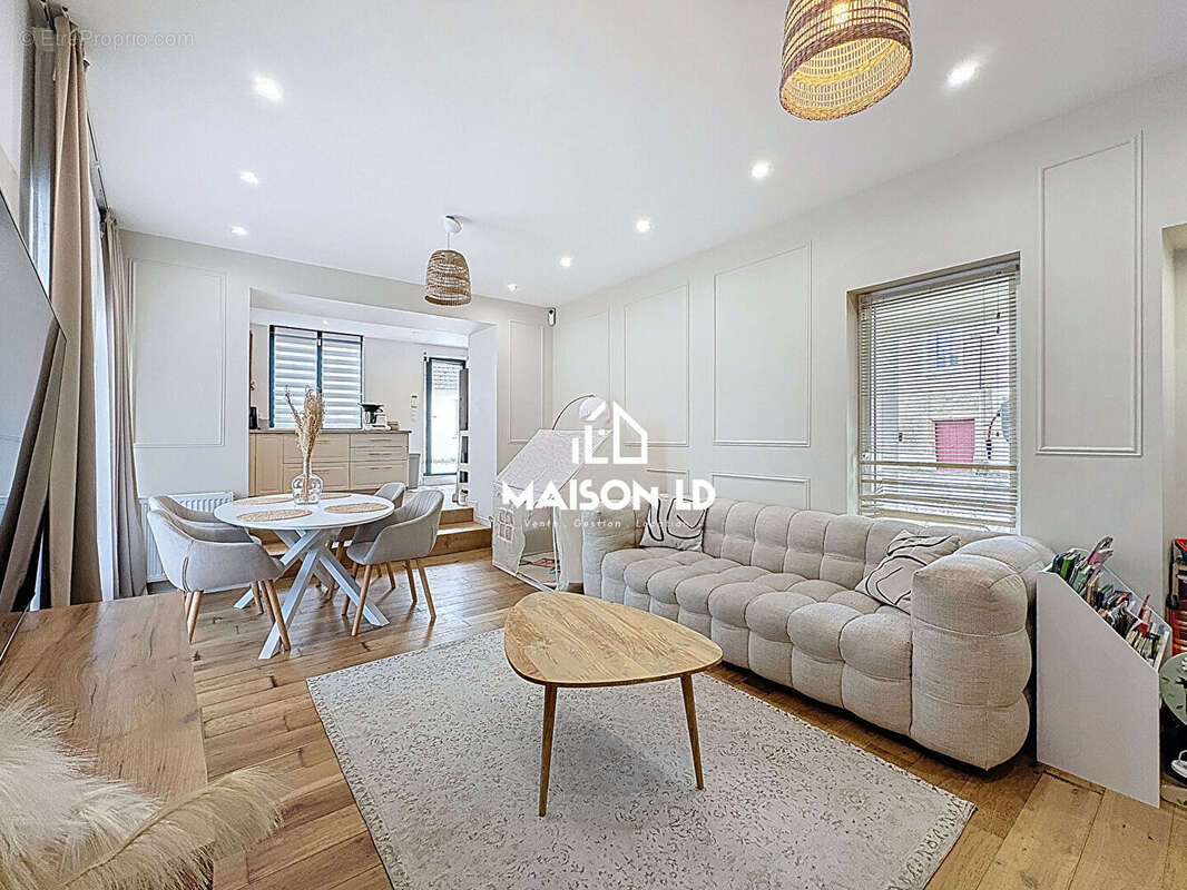 Maison à MONDEVILLE