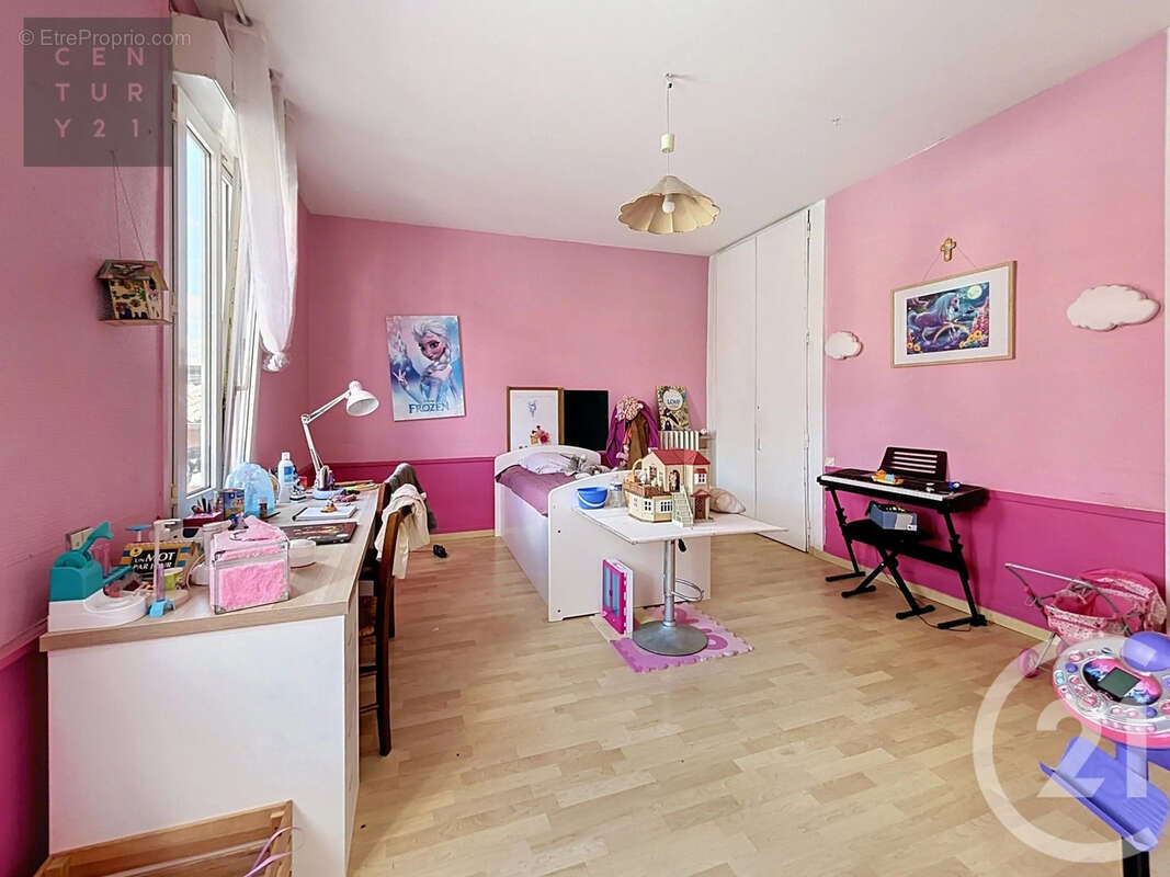 Maison 331 m² à Troyes  - photo 17