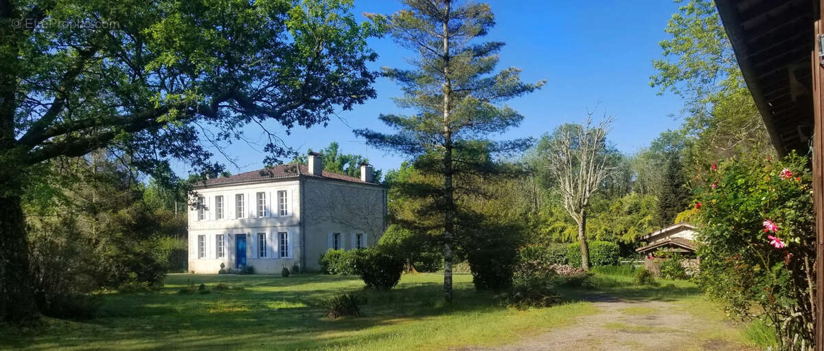 St Symphorien Propriété de charme - photo 2