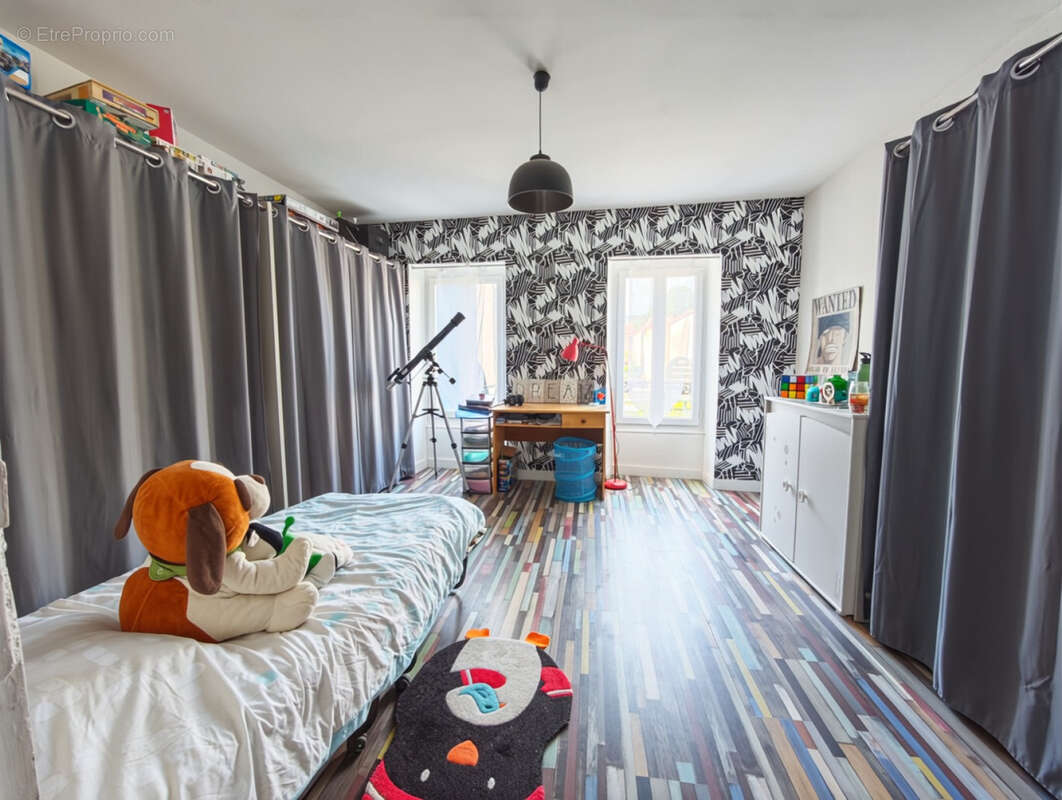 Maison à CHATEAUNEUF-SUR-CHARENTE