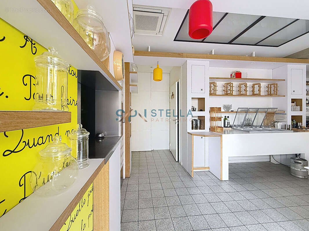 Commerce à SARROLA-CARCOPINO