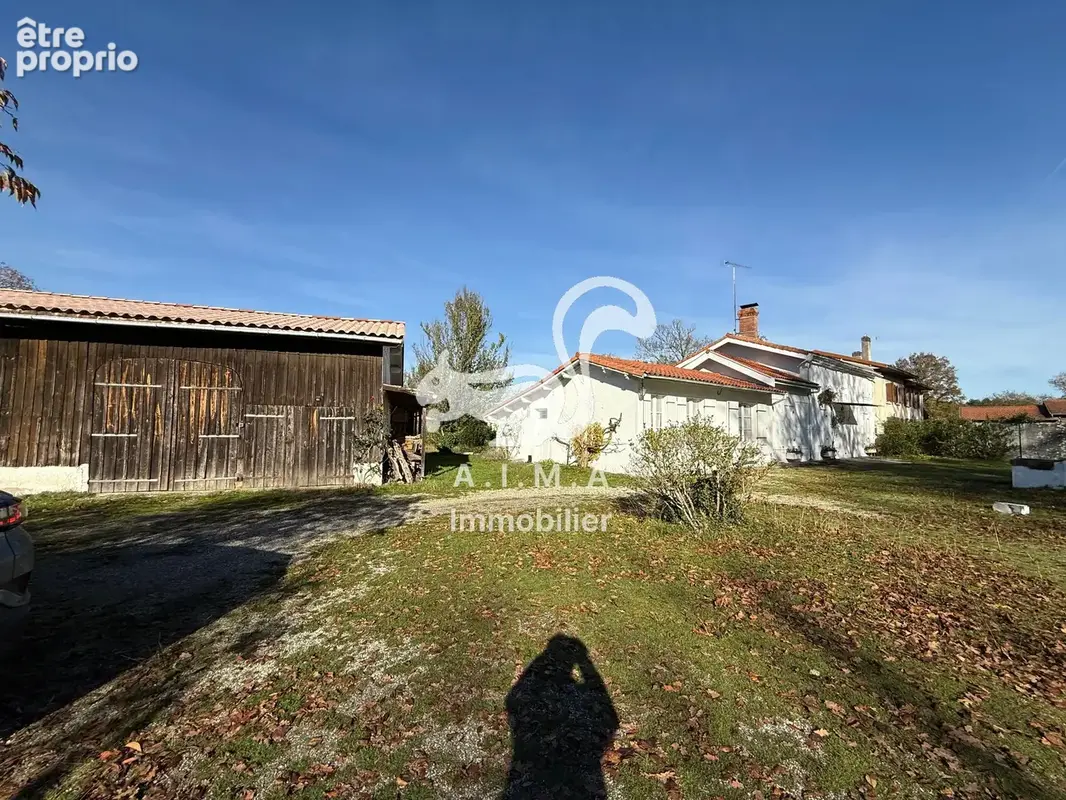 Mios, en quartier sur 5 000m2 de terrain maison avec appartement et grange - photo 5