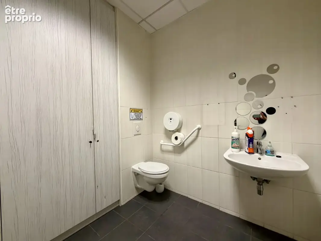 Immeuble avec local commercial 430 m2 +appartement 80 m2 en centre ville - photo 7