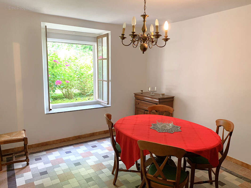 Maison 170 m² à Izeste  - photo 6