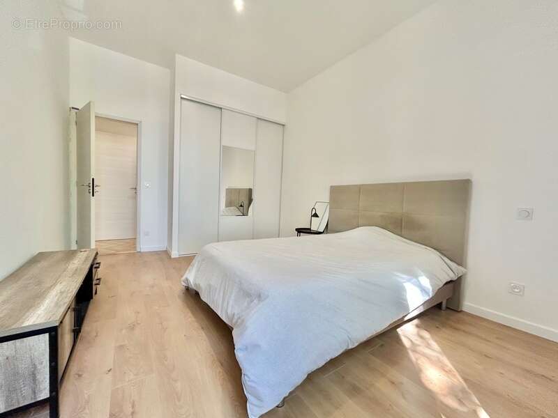 Appartement à LE MUY