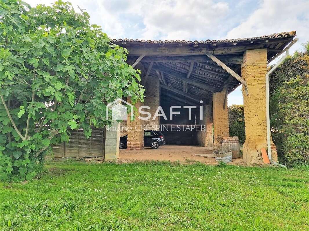 Maison 400 m² à La Salvetat-Belmontet  - photo 4
