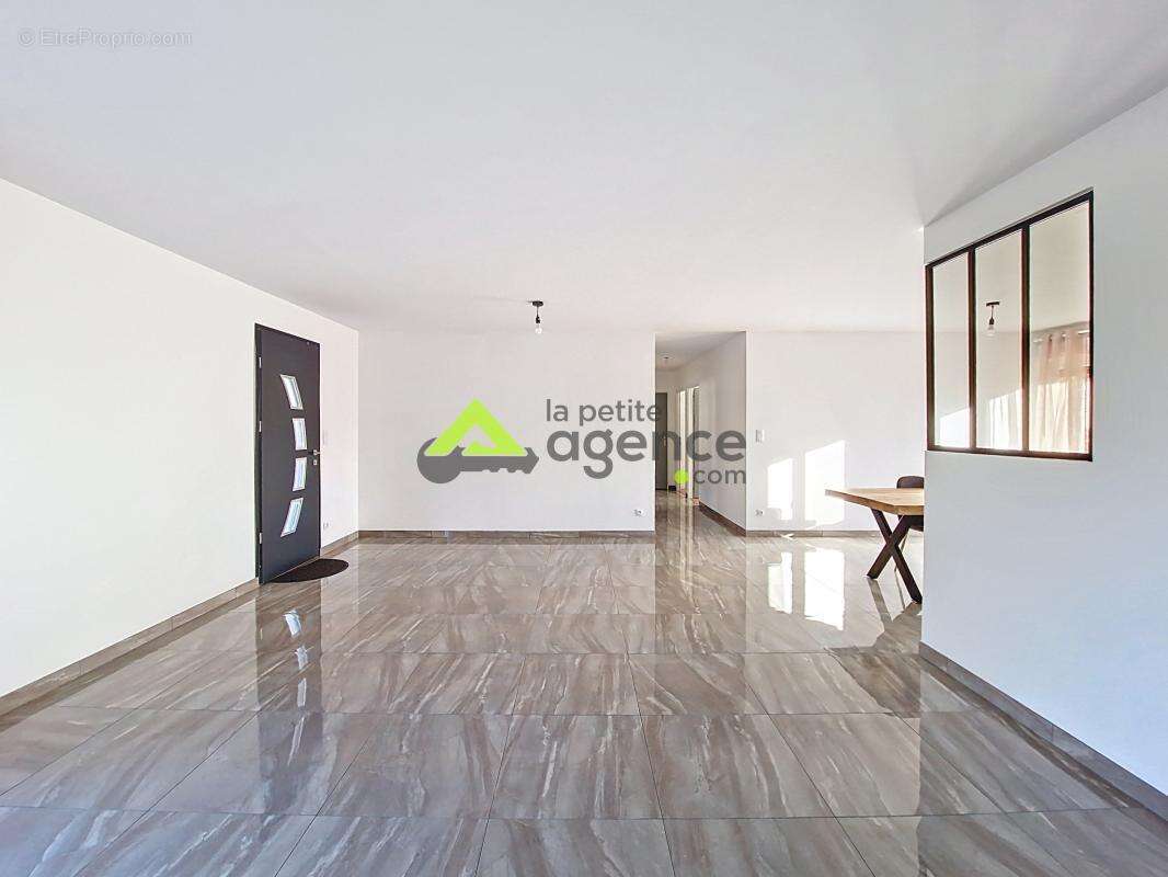 Maison à SAINT-FIEL