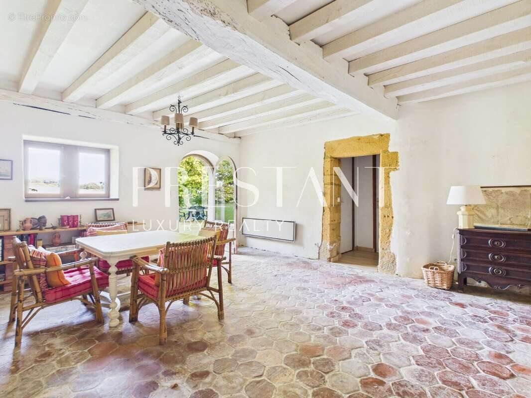 Maison à SAINT-MARTIN-DE-SEIGNANX