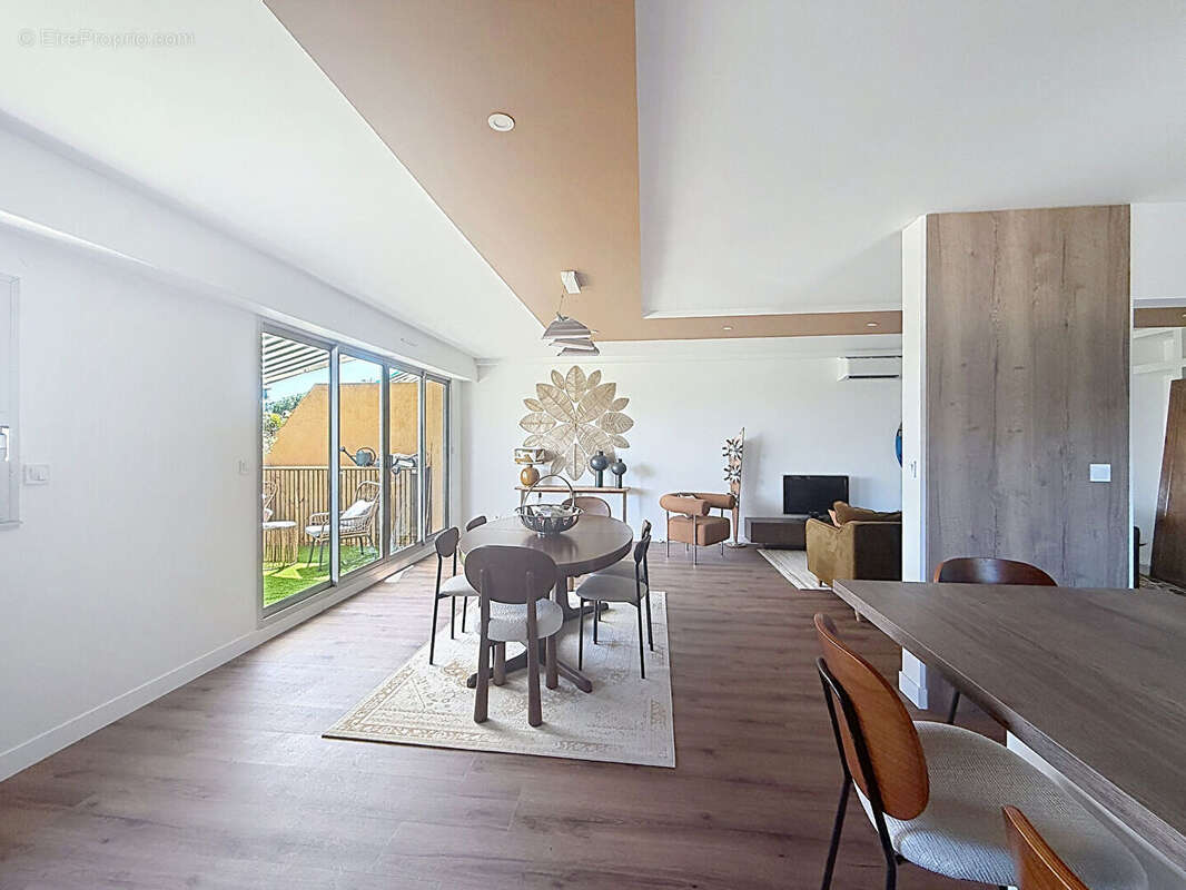 Appartement à VILLENEUVE-LES-AVIGNON