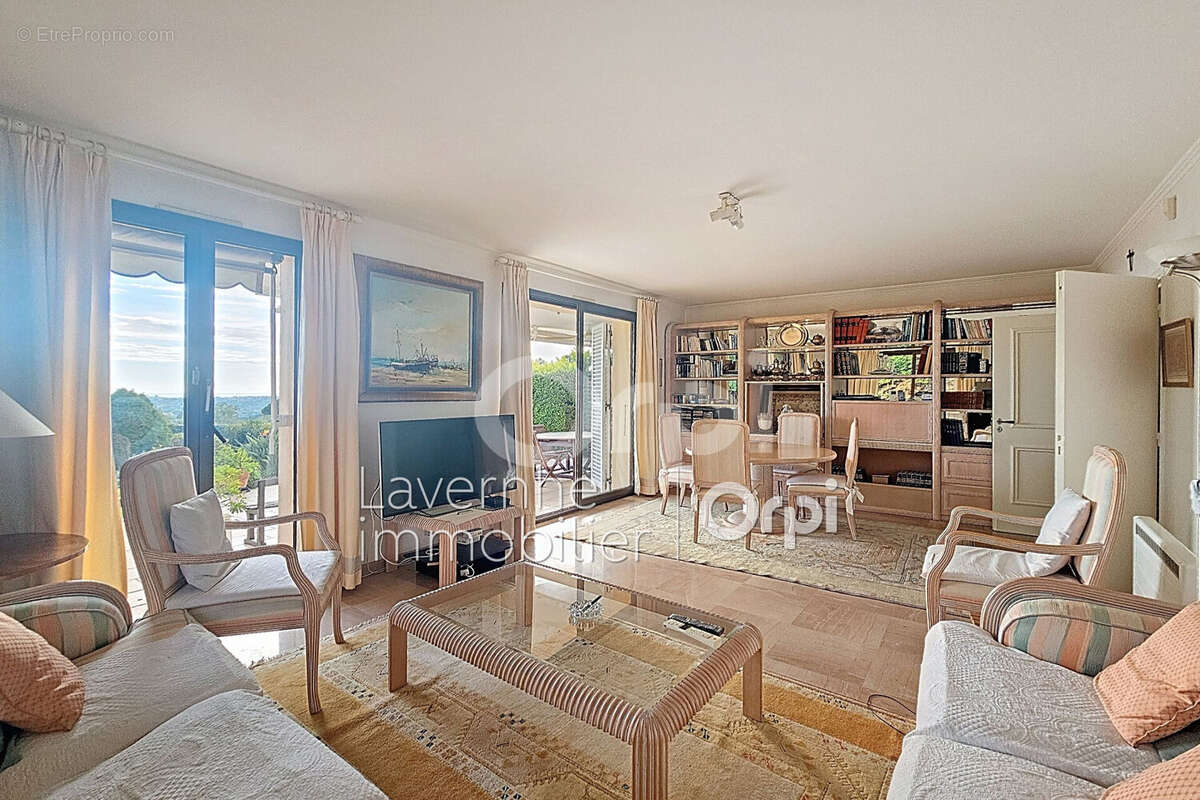 Appartement à VILLENEUVE-LOUBET