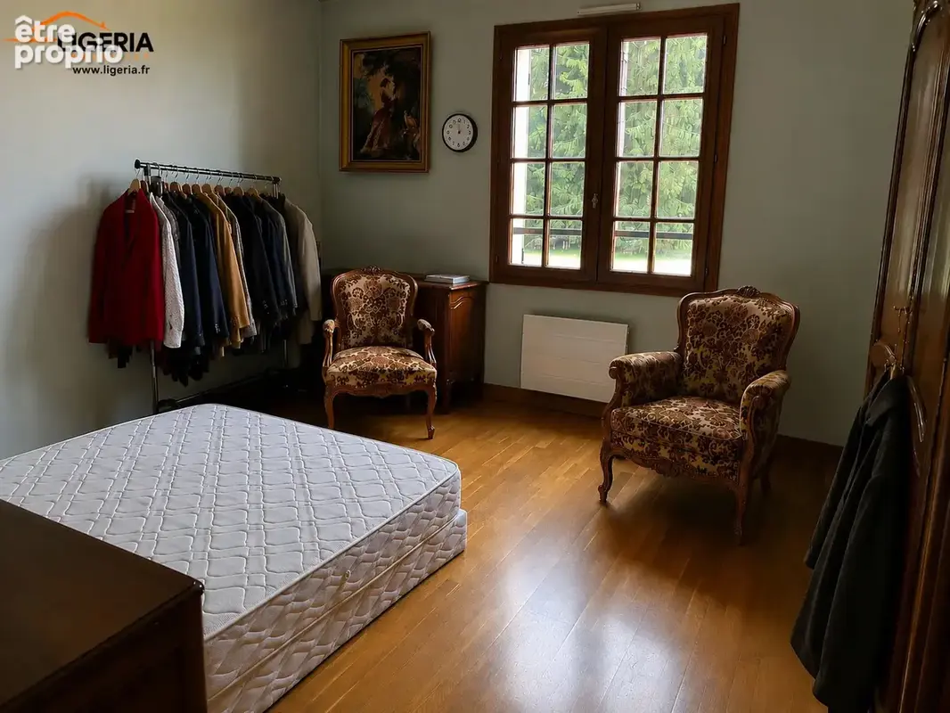 Maison idéalement située à deux pas du bourg dynamique de Brain-sur-Allonnes - photo 7