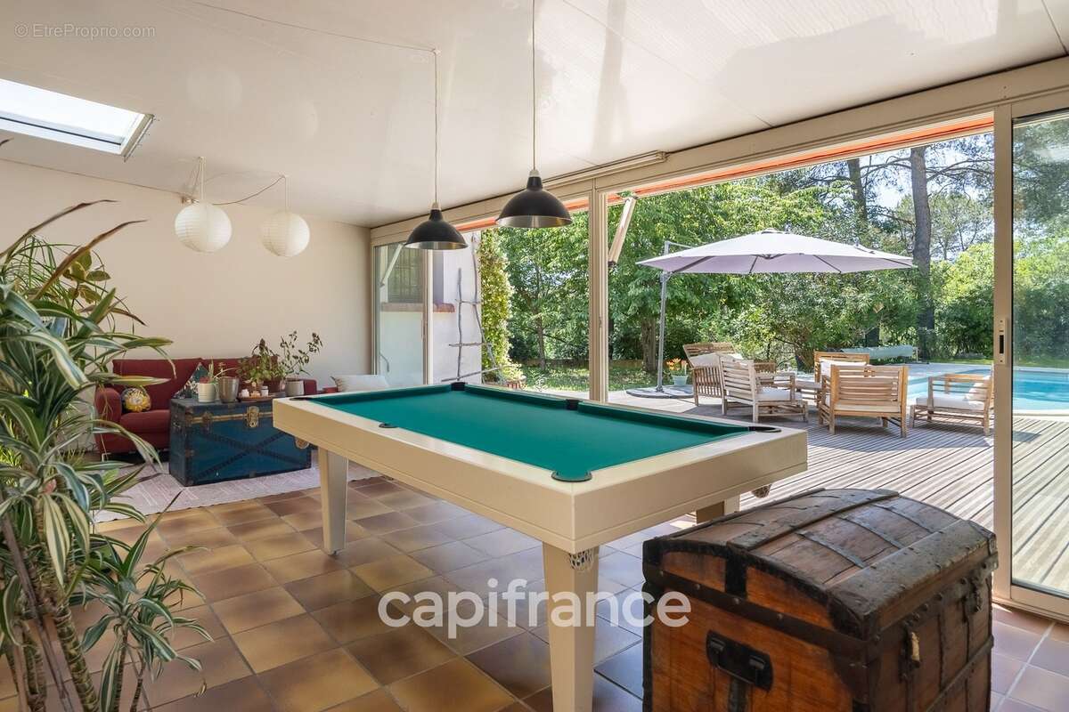 Maison à vendre 7 pièces avec T2 indépendant à Fuveau avec jardin - photo 13
