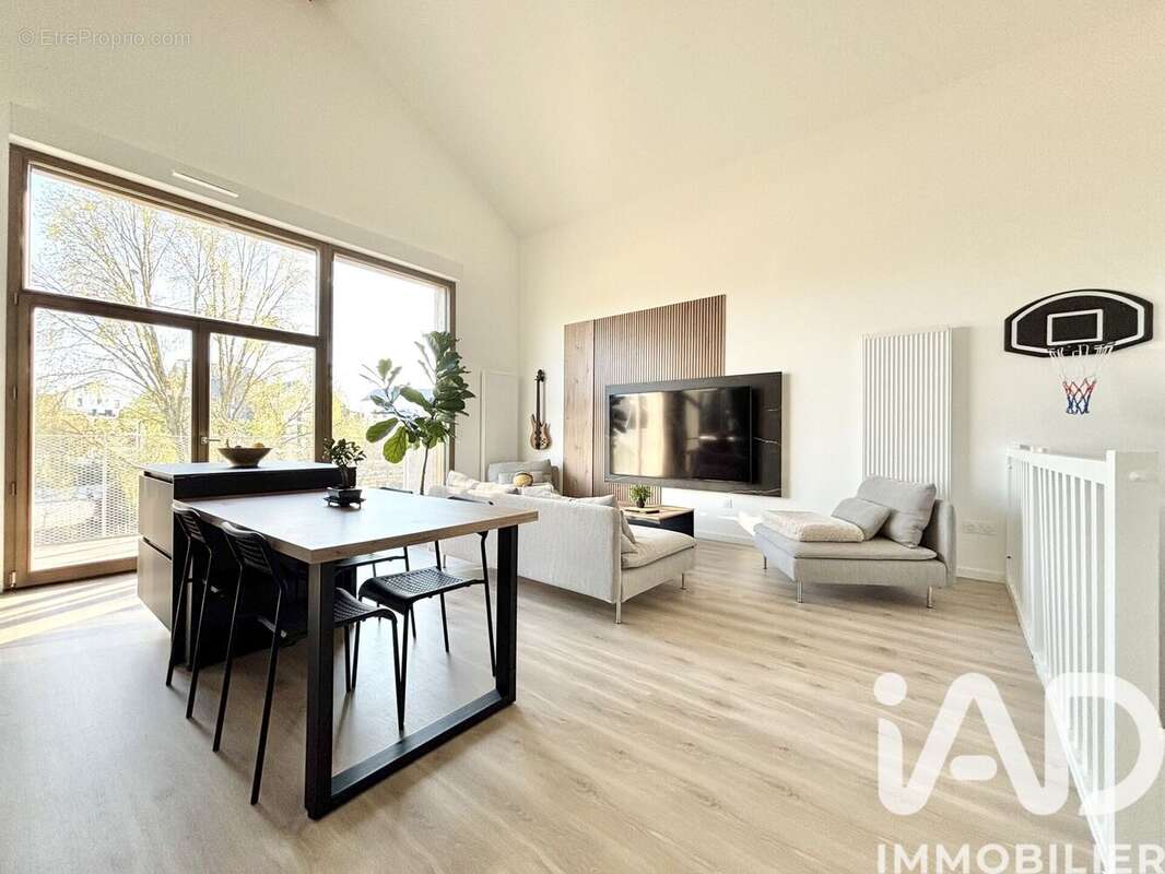 Photo 3 - Commerce à NOISY-LE-GRAND