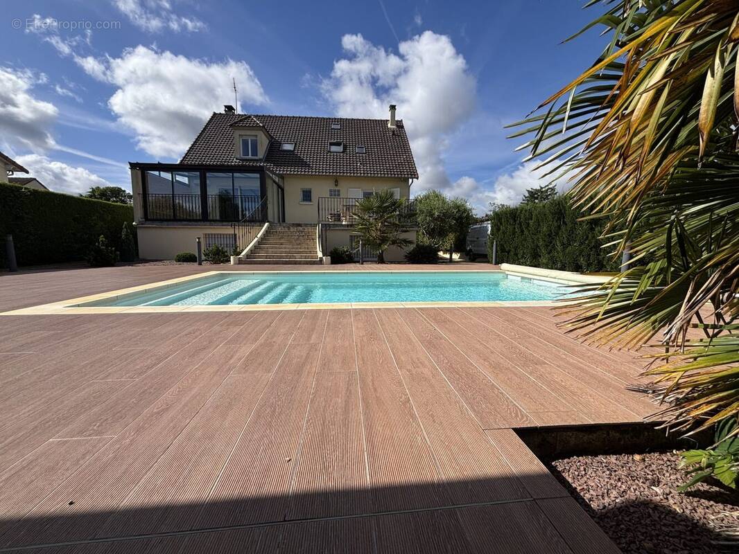 Maison à SAINTRY-SUR-SEINE