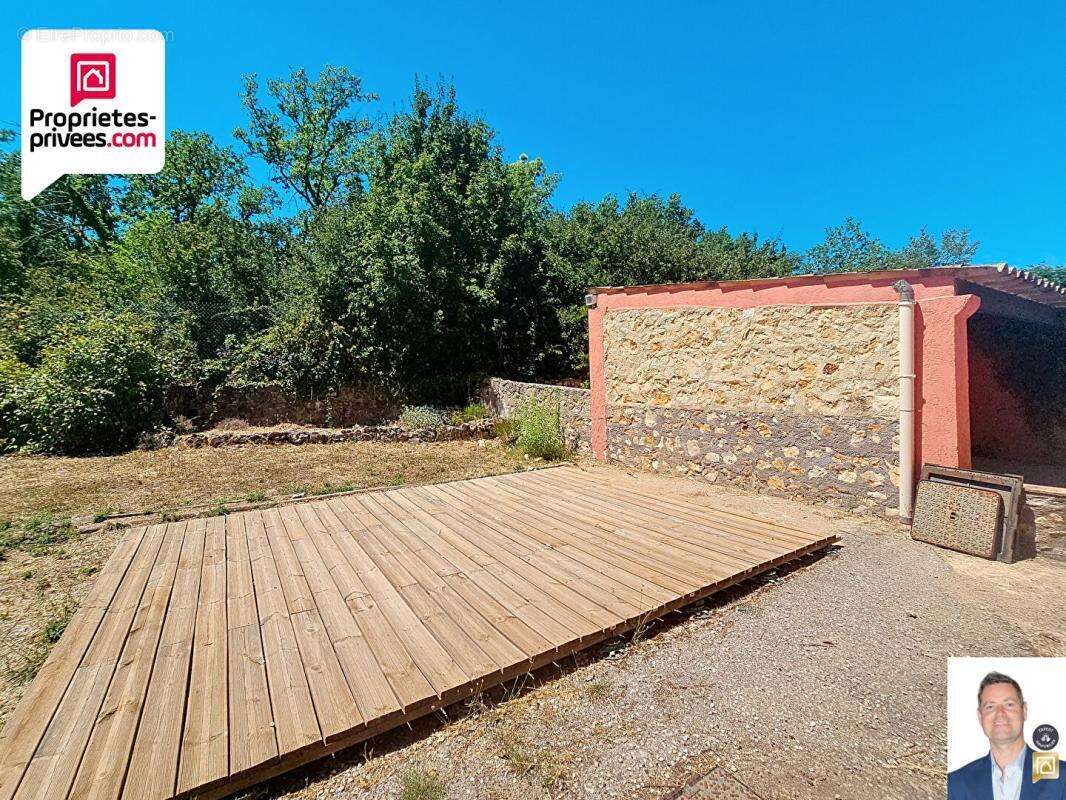 Maison à SAINT-CEZAIRE-SUR-SIAGNE