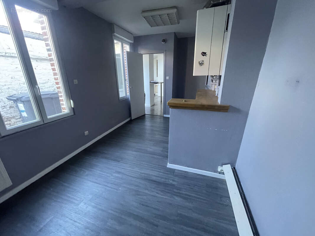 Commerce à AVESNES-LE-COMTE