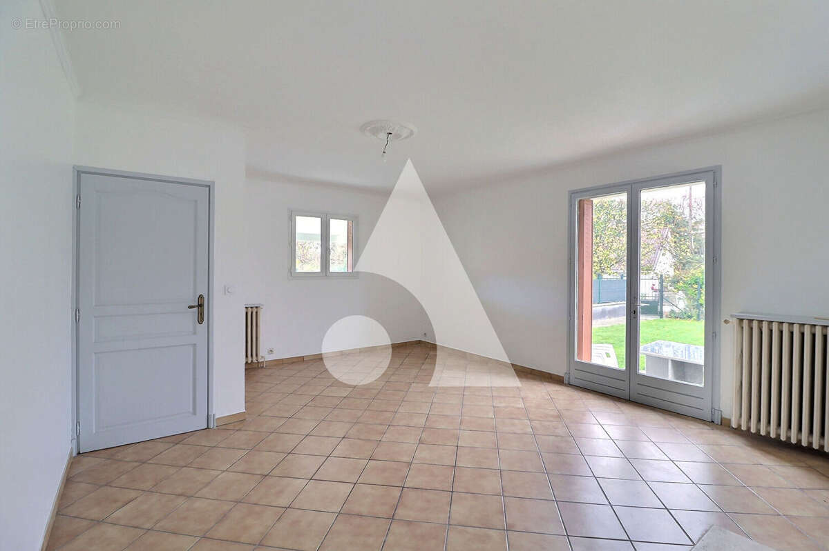 Coup de coeur ! Maison lumineuse avec chambres de plain-pied dans secteur prisé - photo 3