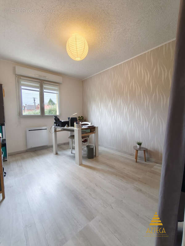 Maison à HONNECOURT-SUR-ESCAUT