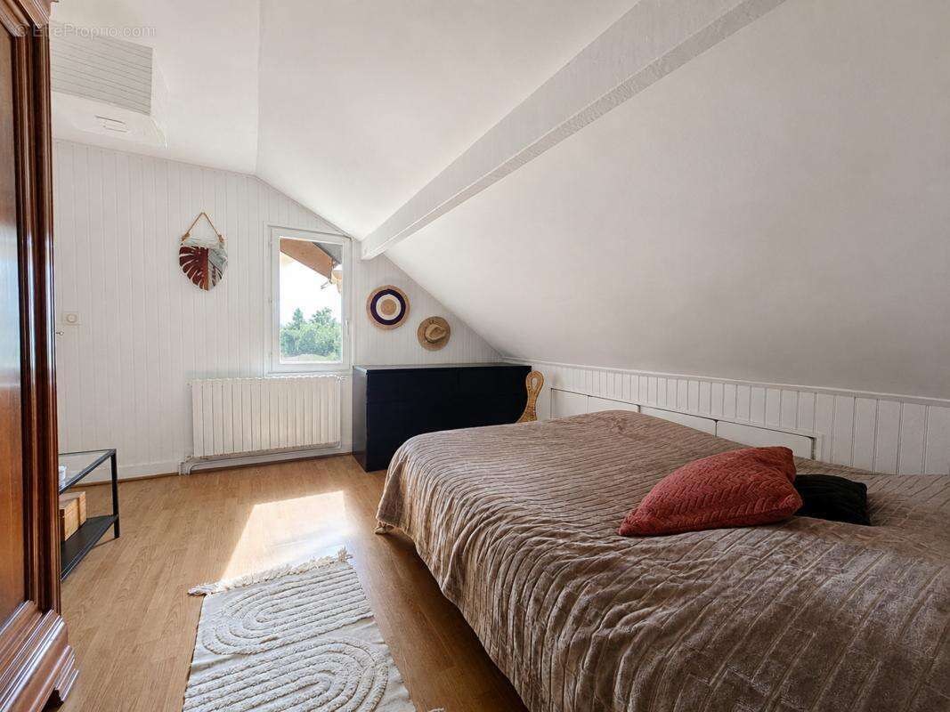 Maison à SAINT-GERMAIN-LES-ARPAJON
