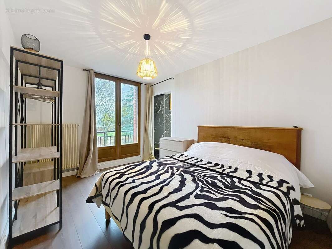 Appartement à FONTAINE