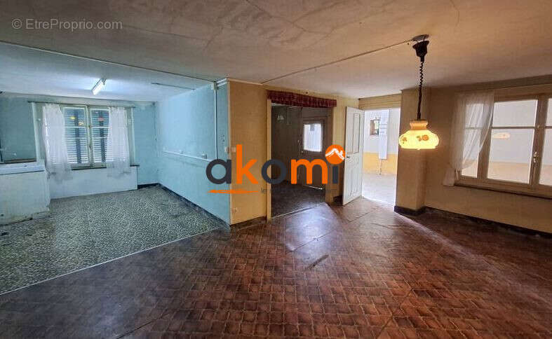 Maison 594 m² à Grimonviller  - photo 8