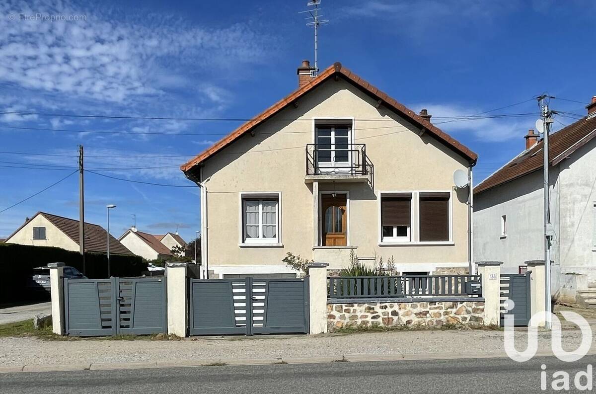Photo 1 - Maison à YZEURE
